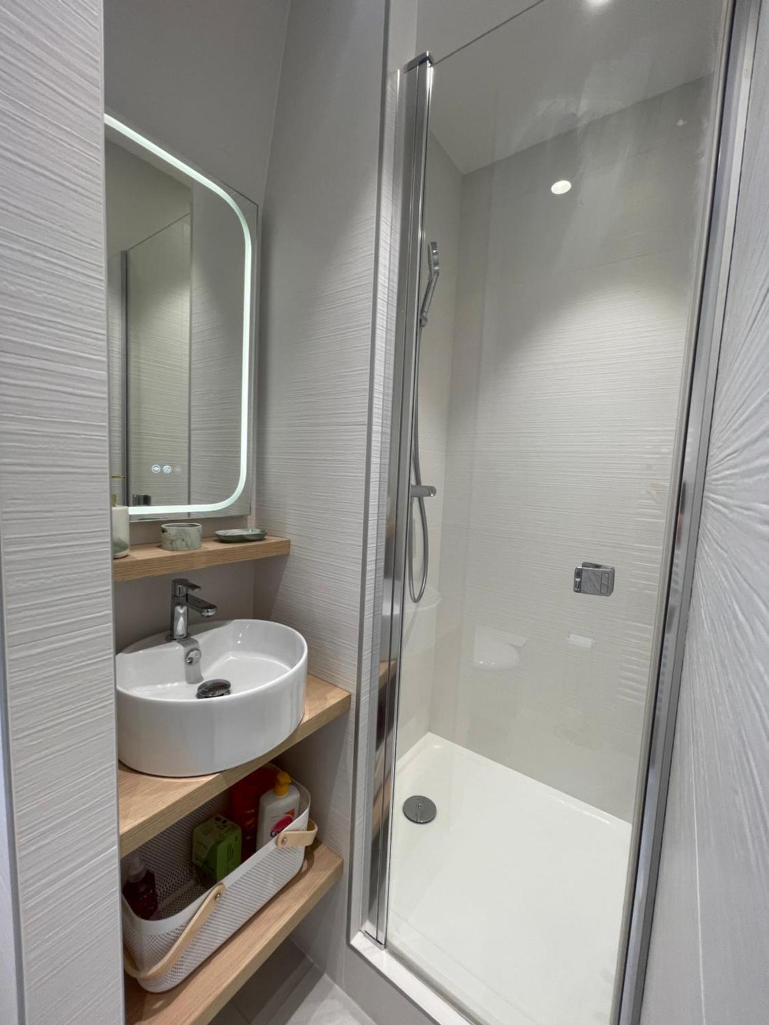 Appartements De Charme Du General Leclerc - Place D'Erlon - Hypercentre - Gare - Reims Zewnętrze zdjęcie